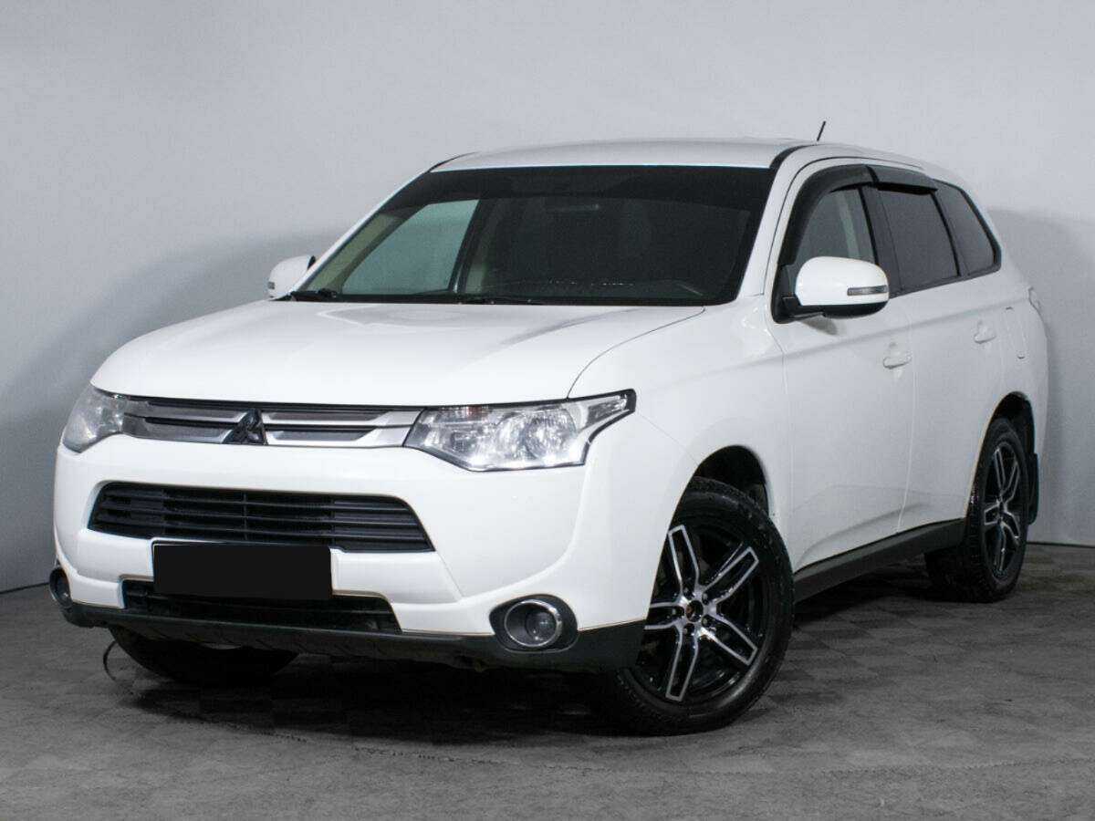 Mitsubishi Outlander 2014 года с пробегом. Фото: #0