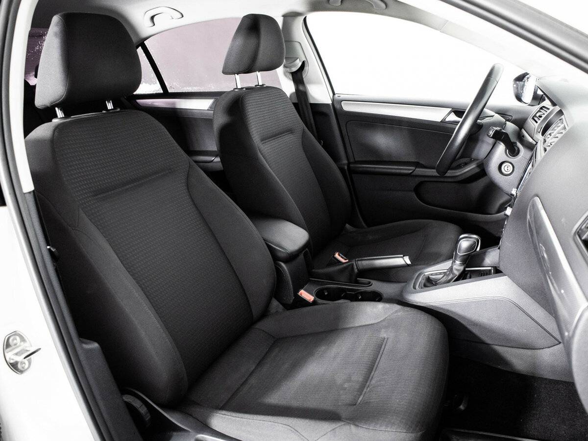 Volkswagen Jetta 2016 года с пробегом. Фото: #9