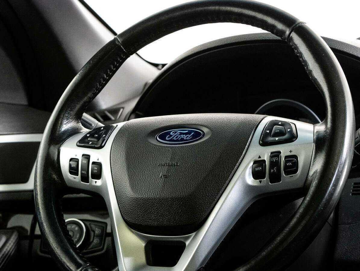Ford Explorer 2013 года с пробегом. Фото: #9