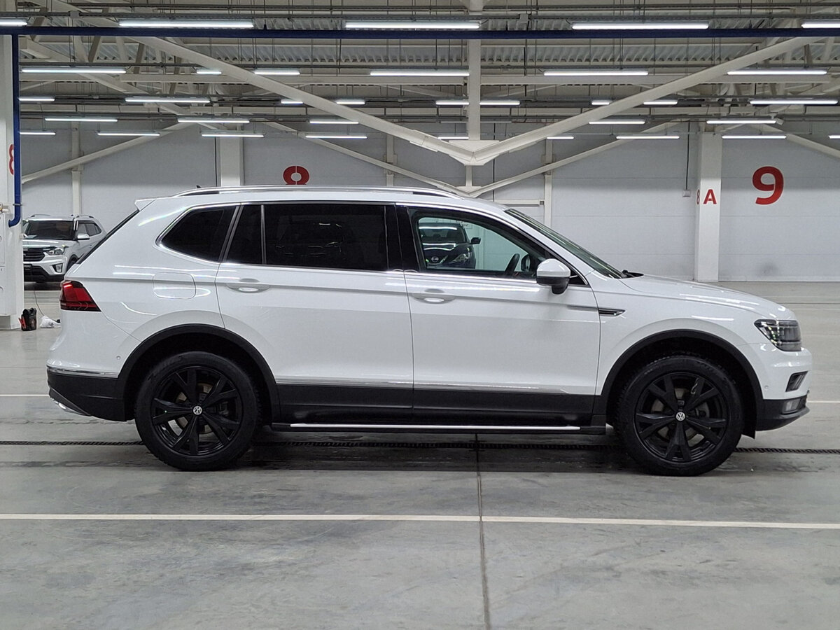 Volkswagen Tiguan 2018 года с пробегом. Фото: #3